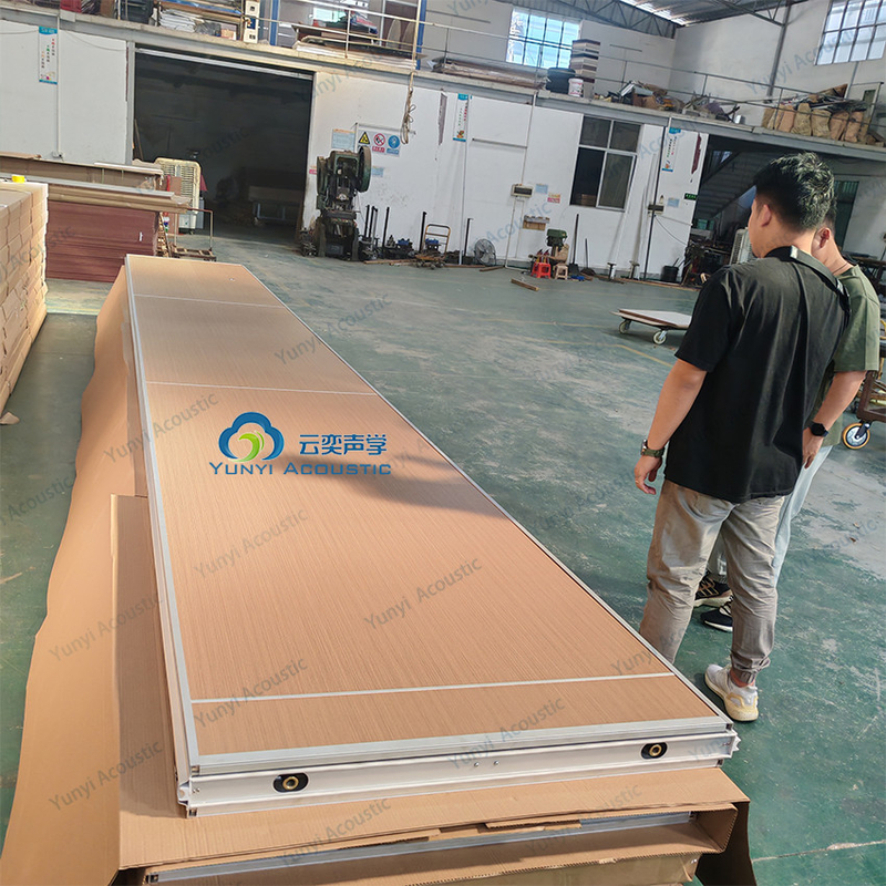 14 metri di altezza singolo pannello hanging room partizione con metallo di connessione sigillo strisce divisori stanza